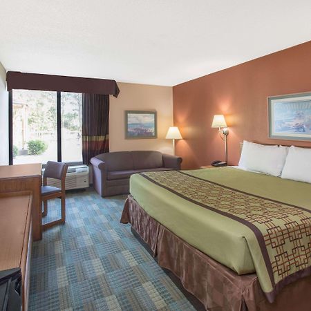 Days Inn By Wyndham Myrtle Beach Socastee Extérieur photo
